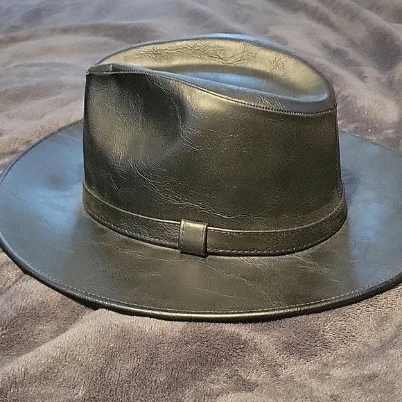 Black Stylish leather Hat - Picture 6 of 7
